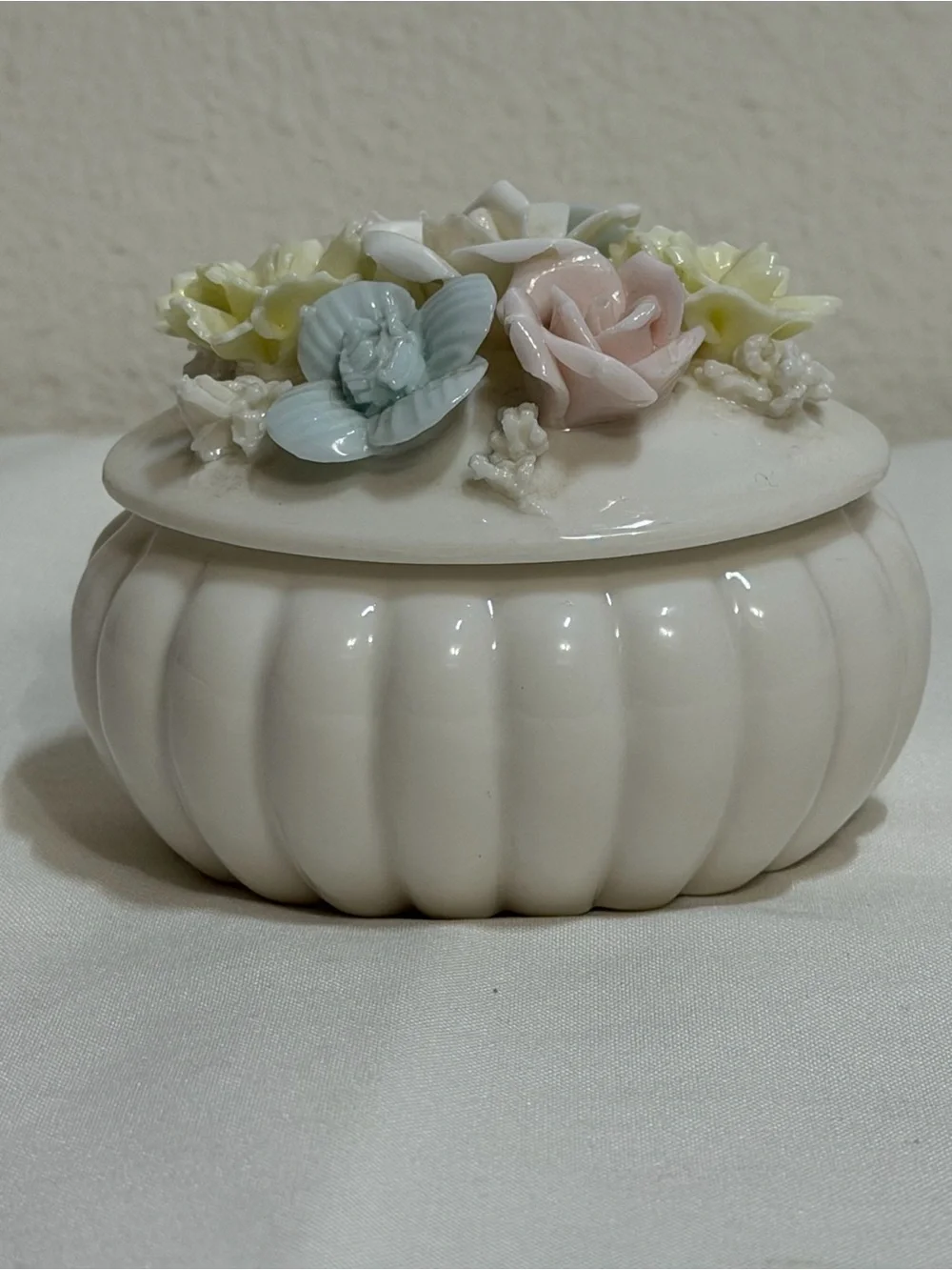 Vintage Ardalt Japan Verithin Lenwile China Pink Blue Floral Trinket Box 3”x4”